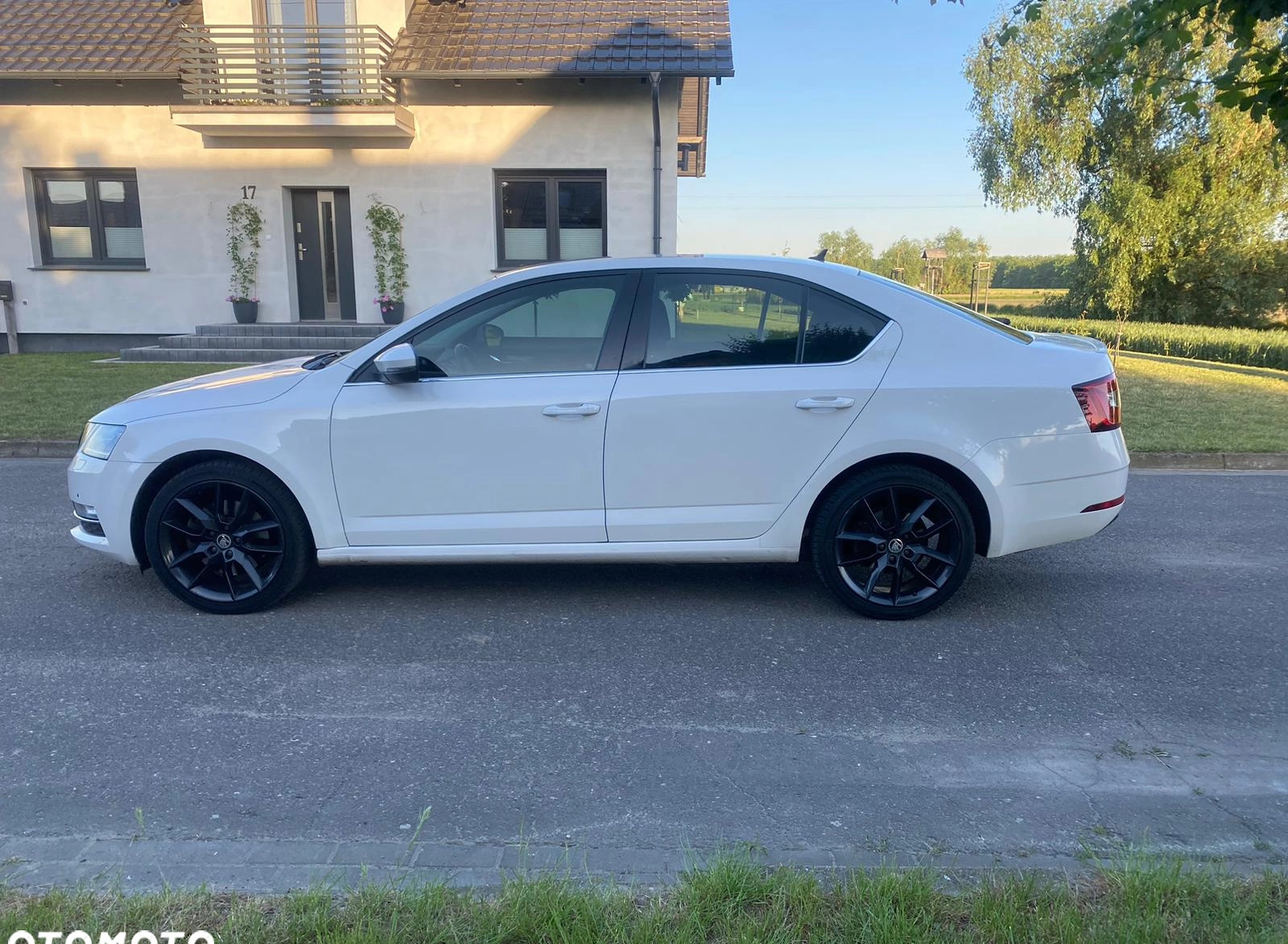 Skoda Octavia cena 45900 przebieg: 180653, rok produkcji 2017 z Krotoszyn małe 121